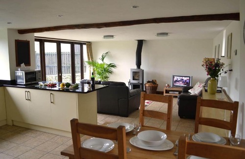 Honiton House | Hunters Moon