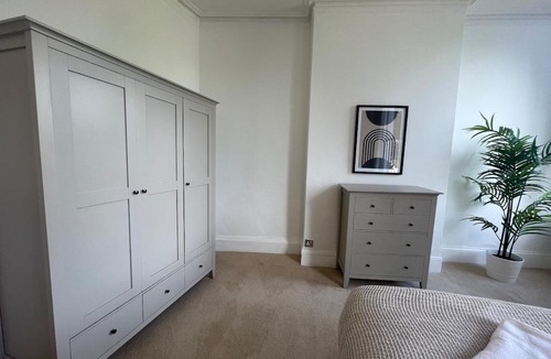 Hurstpierpoint Apartment | Hurstpier Spacious 2 Bed Apartment - by MCF