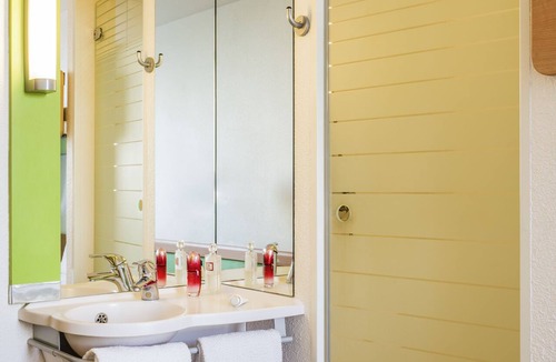 Little Hay Hotel | ibis budget Birmingham International Airport - NEC
