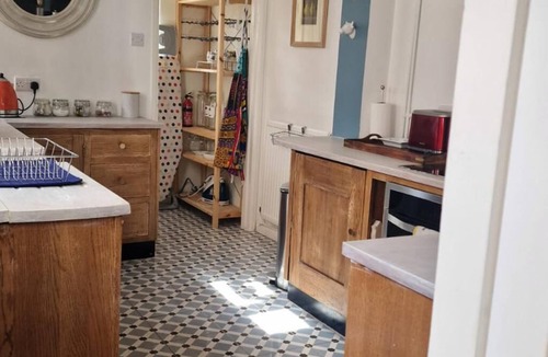 Stamford House | Inviting 2-bed Character House Stamford