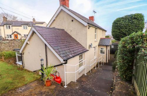 Llandudno Junction House | Islwyn
