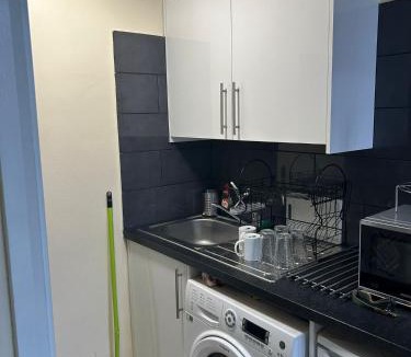 Broad Green Apartment | Jah lodge