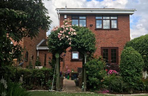 Dudley House | Jen's Friendly Place