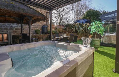 Ripley House | Johns Cottage