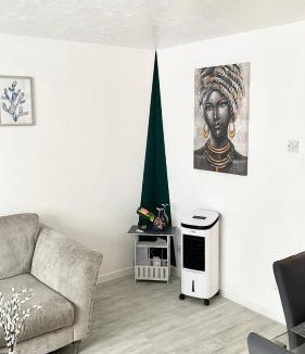 Chadwell Apartment | Juniper Apartment - 2 Bedroom