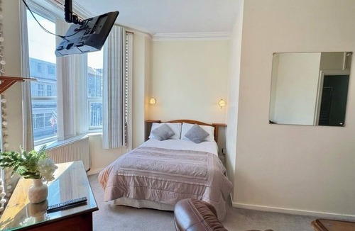 South Shore Hotel | Kendal Hotel