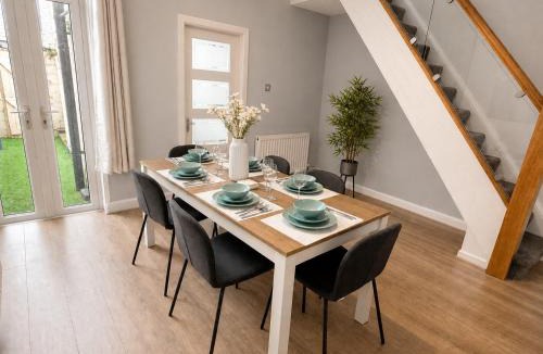 Liverpool House | Kensington Central Stay