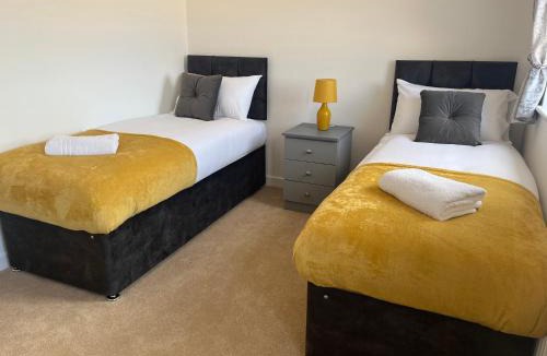 Derby House | Kingsway House - Spacious 4 Bed Home From Home in Derby