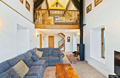 Shepton Mallet House | Knoll View Ranch