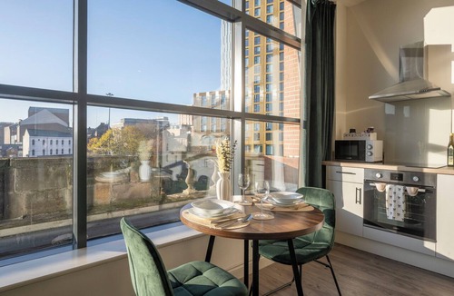 Leeds City Center Apartment | La Merveille - Luxury Studio in Leeds City Center