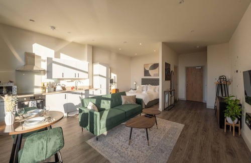 Leeds City Center Apartment | La Merveille - Luxury Studio in Leeds City Center