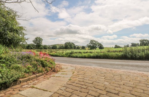 Longnor House | Lacewood
