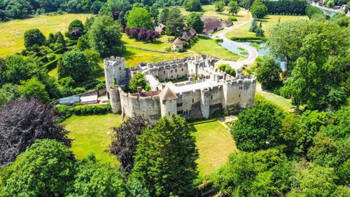 Maidstone Boat Rental | Lady Lily Spring Unique River Boat with Castle views