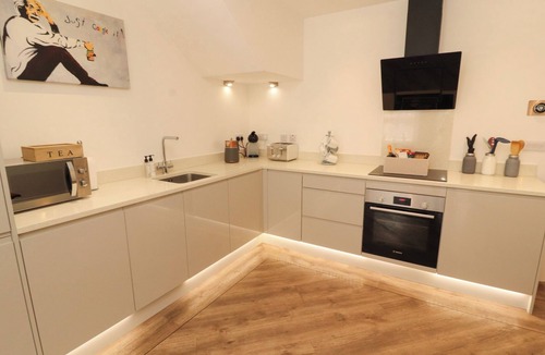 Carnforth Cottage | Lakes View Apartment 1