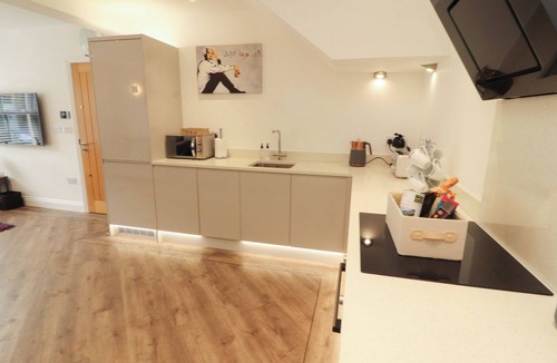Carnforth Cottage | Lakes View Apartment 1
