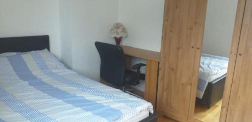 Aldershot House | Large double room or single room with shared bathroom