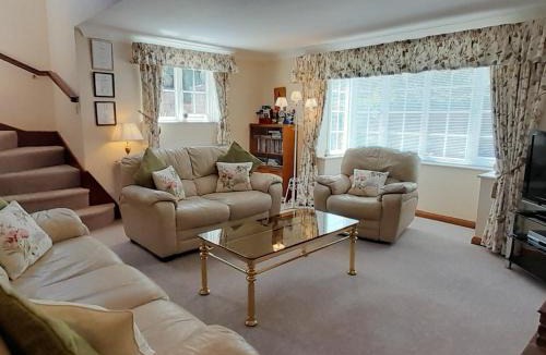 Sway House | Laurel Cottage