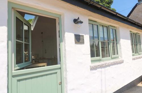 Mabe House | Lavender Cottage