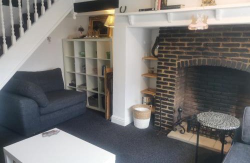 Yarm House | Lavender Cottage