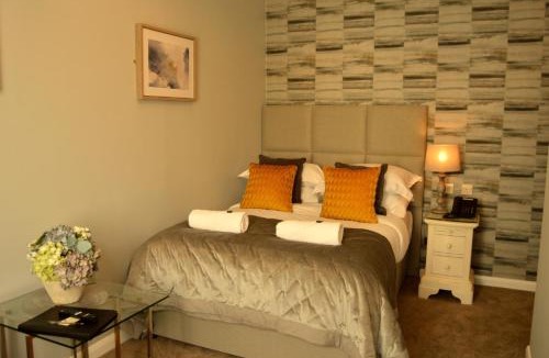 Heybridge Hotel | Le Bouchon Hotel