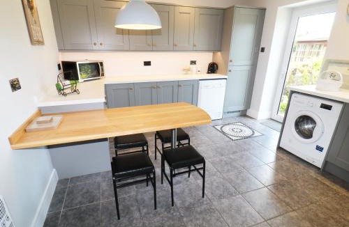 Shepton Mallet House | Leigh Holt