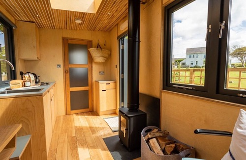 Moylegrove Cabin | Light-Filled Shepherd’s Hut and Hidden Garden