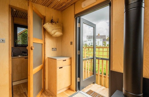 Moylegrove Cabin | Light-Filled Shepherd’s Hut and Hidden Garden