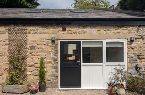 Eyam House | Light, modern detached studio in Eyam
