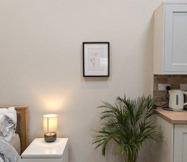 Eyam House | Light, modern detached studio in Eyam