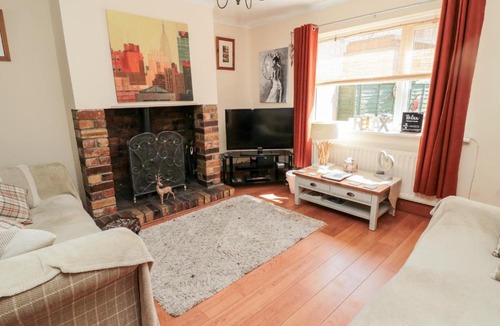 Amble House | Lighthouse Cottage