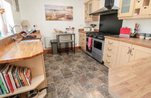 Amble House | Lighthouse Cottage