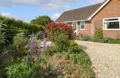 Wareham House | LILAC LEA, pet friendly, country holiday cottage in Bere Regis