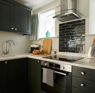 Bibury House | Lily Cottage