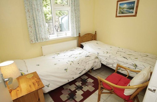 Mumbles House | Limeslade Drive - Two Bedroom House, Sleeps 4