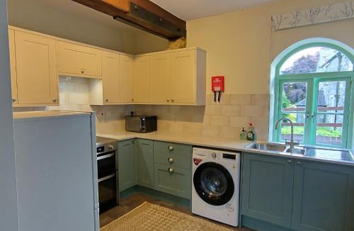 Saint Ann's Chapel Apartment | Linhay Barn