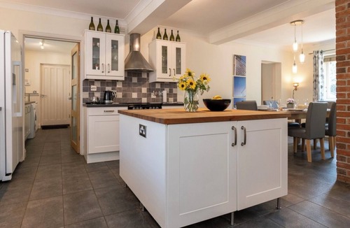 Titchwell House | Linksway is situated on the prestigious beach road in Brancaster