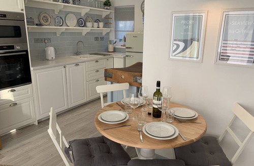 Nettlestone Cottage | Little Beach