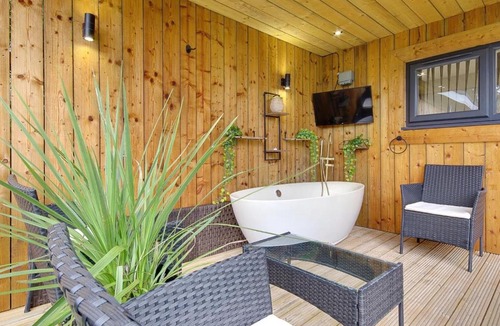 Matchams Cabin | Little Paddock Lodges