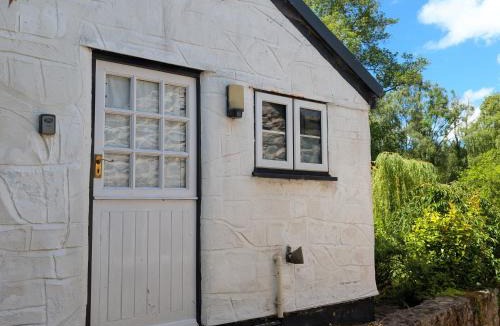 Hendrerwydd House | Little Pandy Cottage