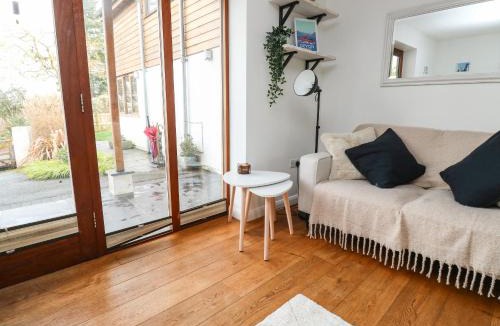 Totnes House | Little Rondeval
