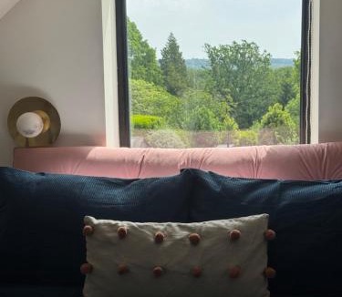 East Grinstead Villa | Little Rozel
