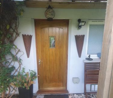 Glangrwyney Apartment | Llety'r Post