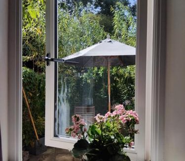 Glangrwyney Apartment | Llety'r Post