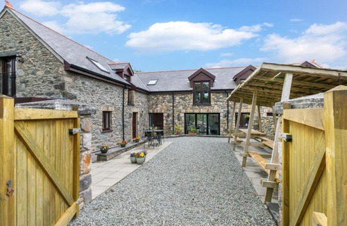 Bodorgan House | Llofft Marian