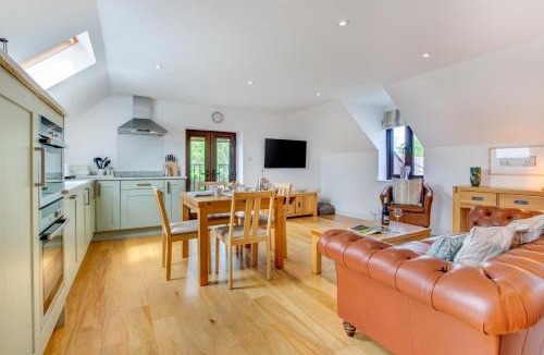 Bodorgan House | Llofft Marian