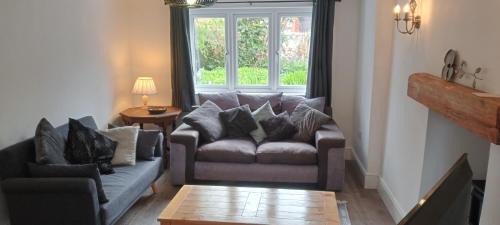 Acrefair House | Llys Alaw