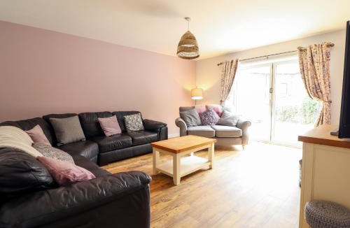 Llandderfel House | Llys Tirion