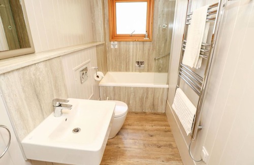 Corfe Castle Cabin | Lodge 22, Corfe Castle