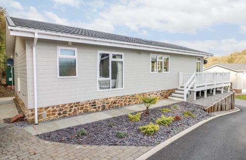 Amroth House | Lodge 66