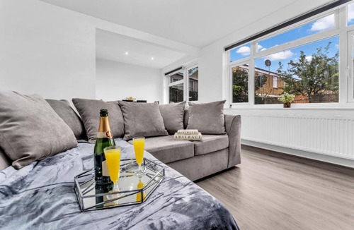Greenwich Apartment | LODGEselect